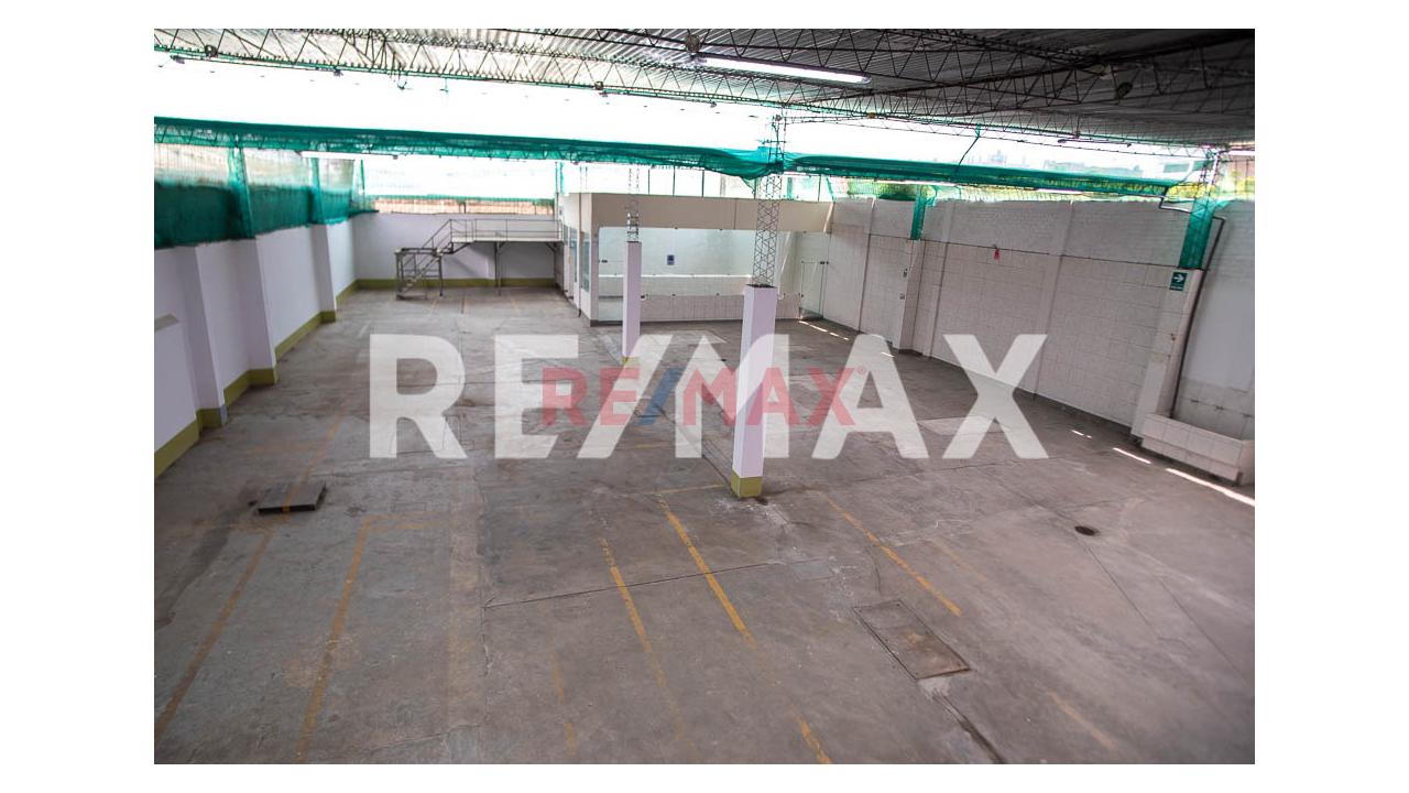 Alquiler De Local Industrial En Santiago De Surco 1352 M2 - 1