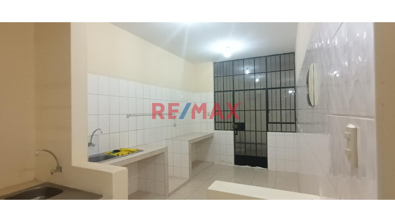 Casa de 5 dormitorios ubicado en Veintiseis De Octubre Casa de 5 dormitorios ubicado en Veintiseis De Octubre