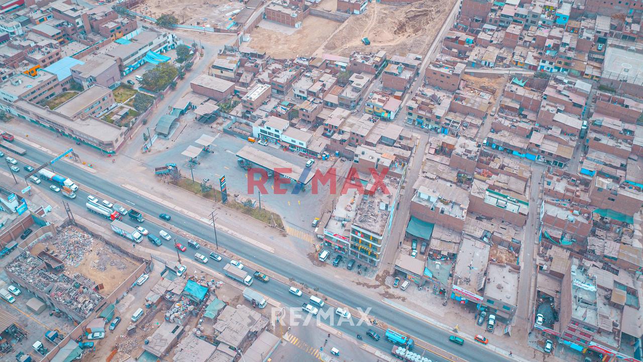 Terreno Comercial Cm En Esquina De 4,400 M² – Av. Néstor Gambetta — foto 2