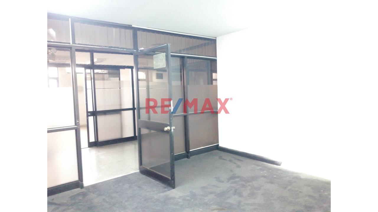 Alquiler De Oficina Para Negocios: 83 M2 304-306' - 3