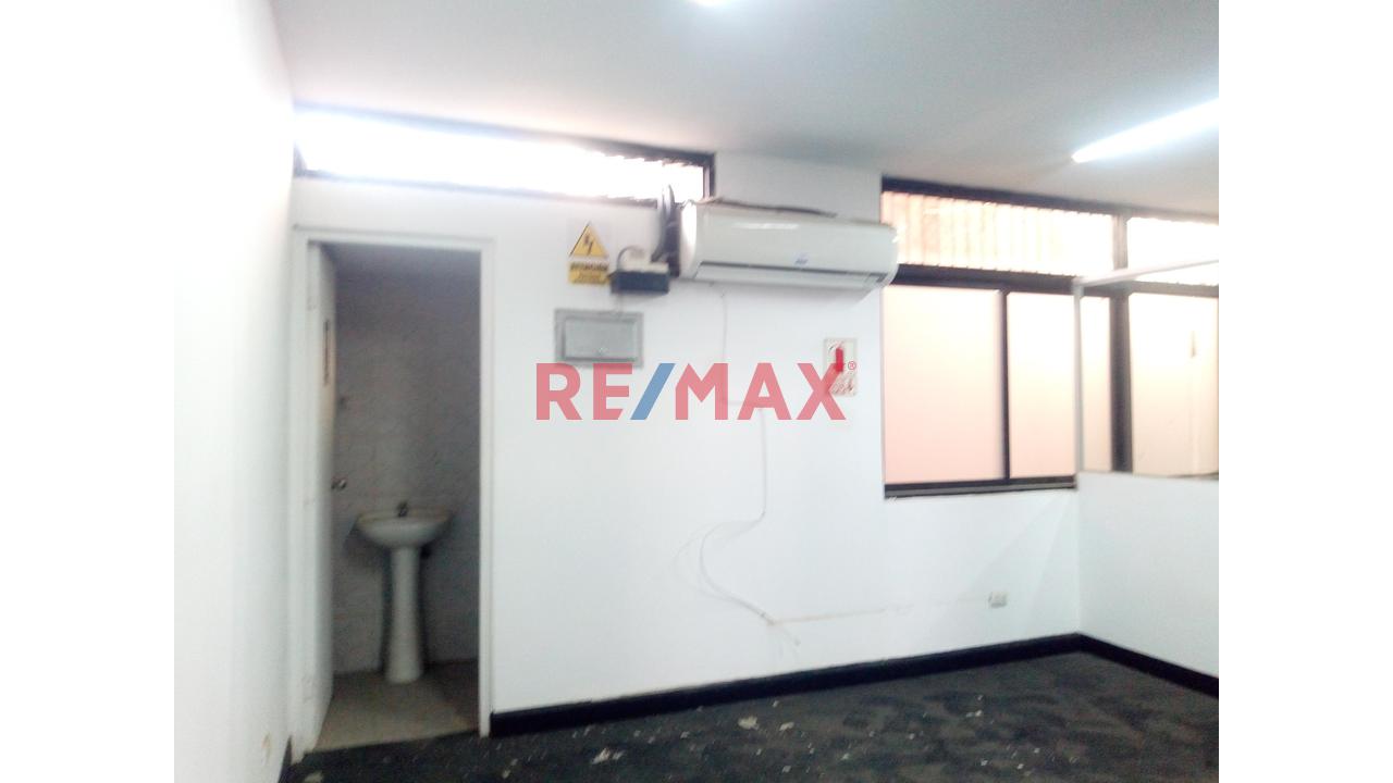 Alquiler De Oficina Para Negocios: 83 M2 304-306' - 4