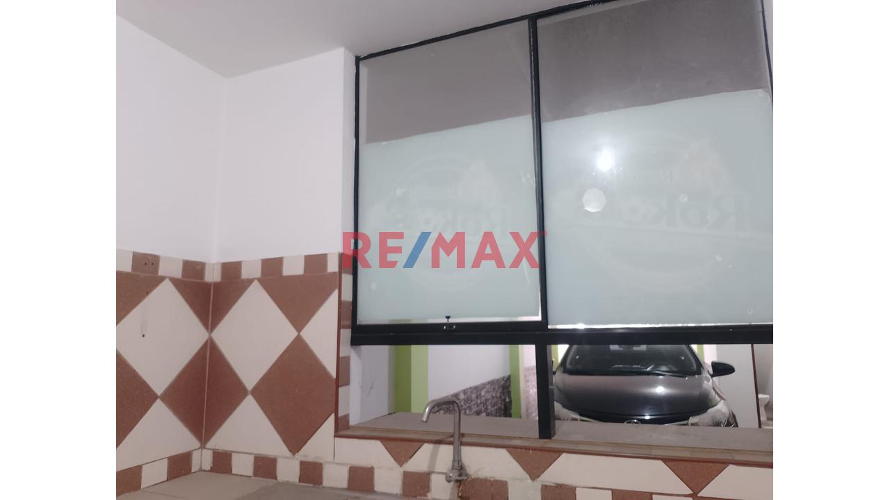 Se Vende Casa En Av. Santa Rosa San Juan De Lurigancho — foto 2