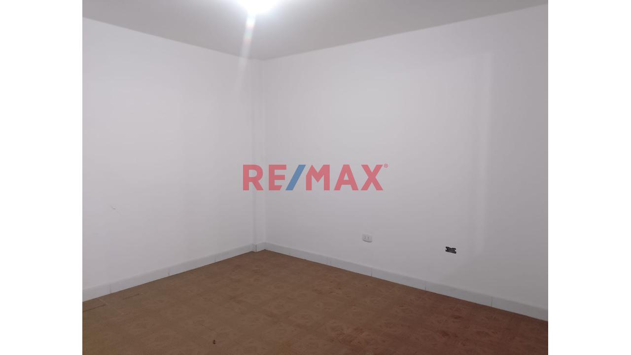 Se Vende Casa En Av. Santa Rosa San Juan De Lurigancho — foto 13