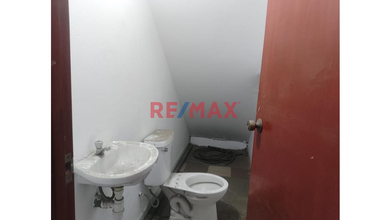 Se Vende Casa En Av. Santa Rosa San Juan De Lurigancho — foto 3