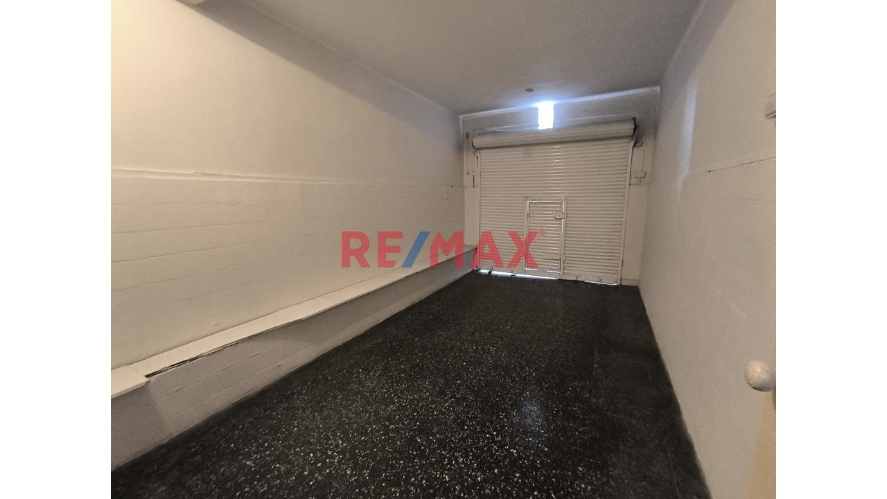 Alquiler De Local Comercial En Lince De 242M2 - 15