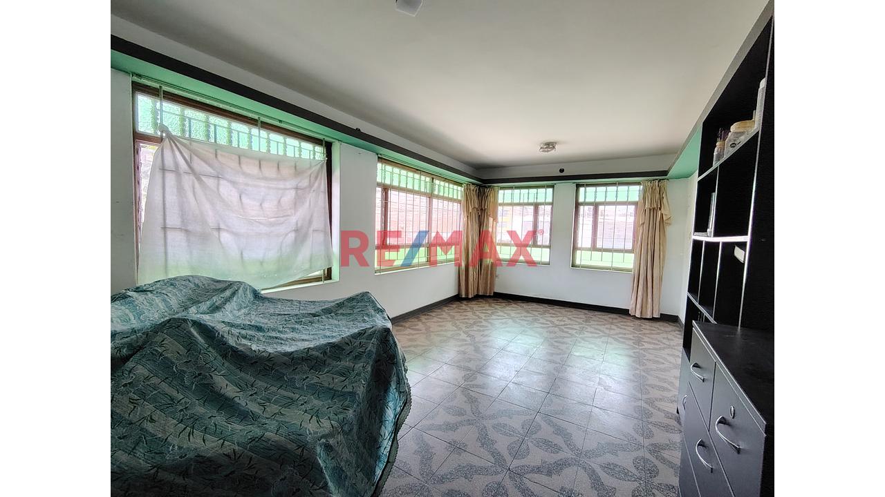 Se Vende Amplia Casa De 02 Pisos + Azotea Sector 01 Grupo 02 En Villa El Salvador — foto 15