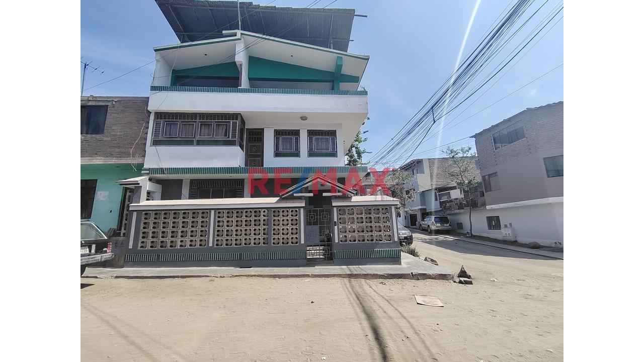 Se Vende Amplia Casa De 02 Pisos + Azotea Sector 01 Grupo 02 En Villa El Salvador — foto 9