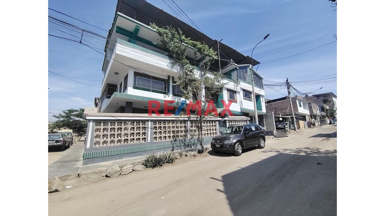 Se Vende Amplia Casa De 02 Pisos + Azotea Sector 01 Grupo 02 En Villa El Salvador