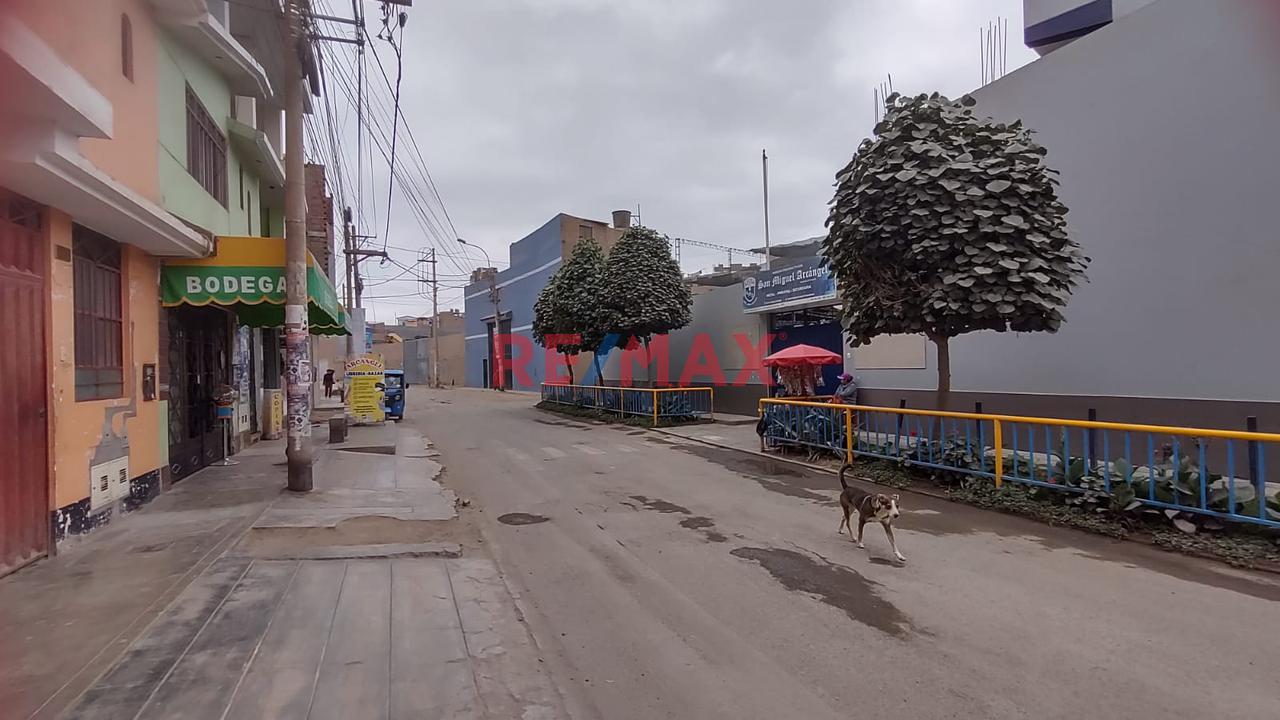 Alquiler Terreno Av. Yurumayo Urb. Huertos De Naranjal Smp - 4