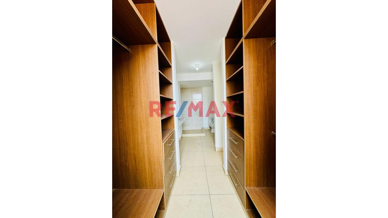Venta De Triplex Desde El Segundo Piso Hacia Arriba , Con Excelente Ubicación A Una Cudra De Tinoco Con Camino Del Inca - 8