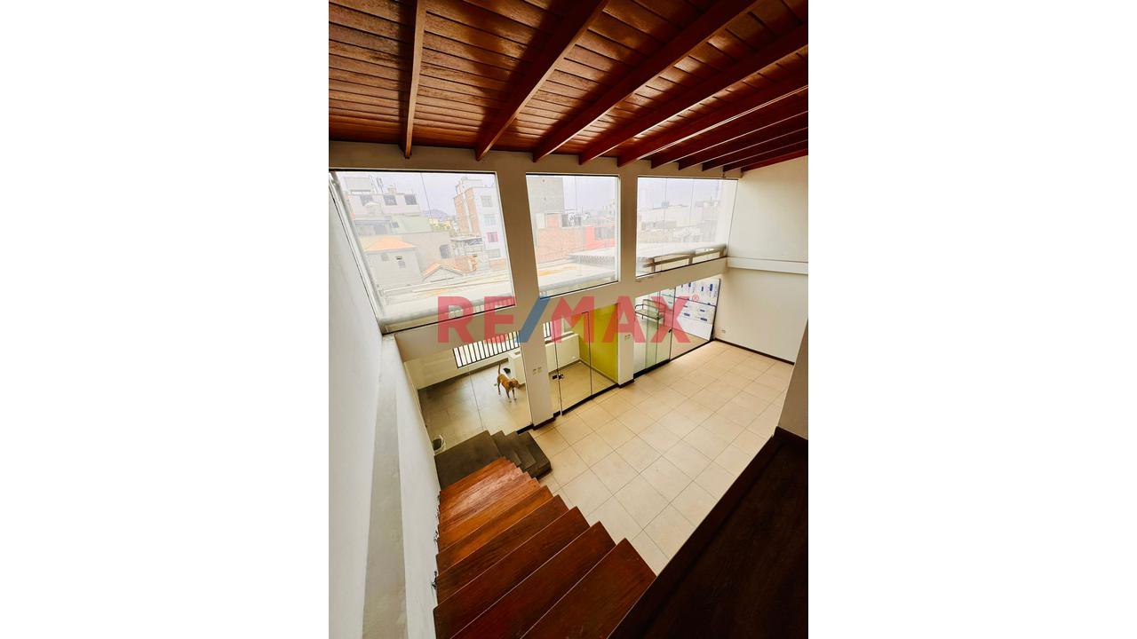 Venta De Triplex Desde El Segundo Piso Hacia Arriba , Con Excelente Ubicación A Una Cudra De Tinoco Con Camino Del Inca - 14