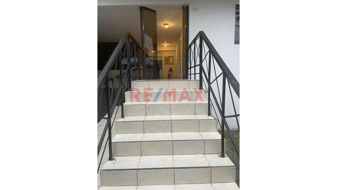Bonito Departamento En Orrantia Del Mar - Precio Negociable - 3