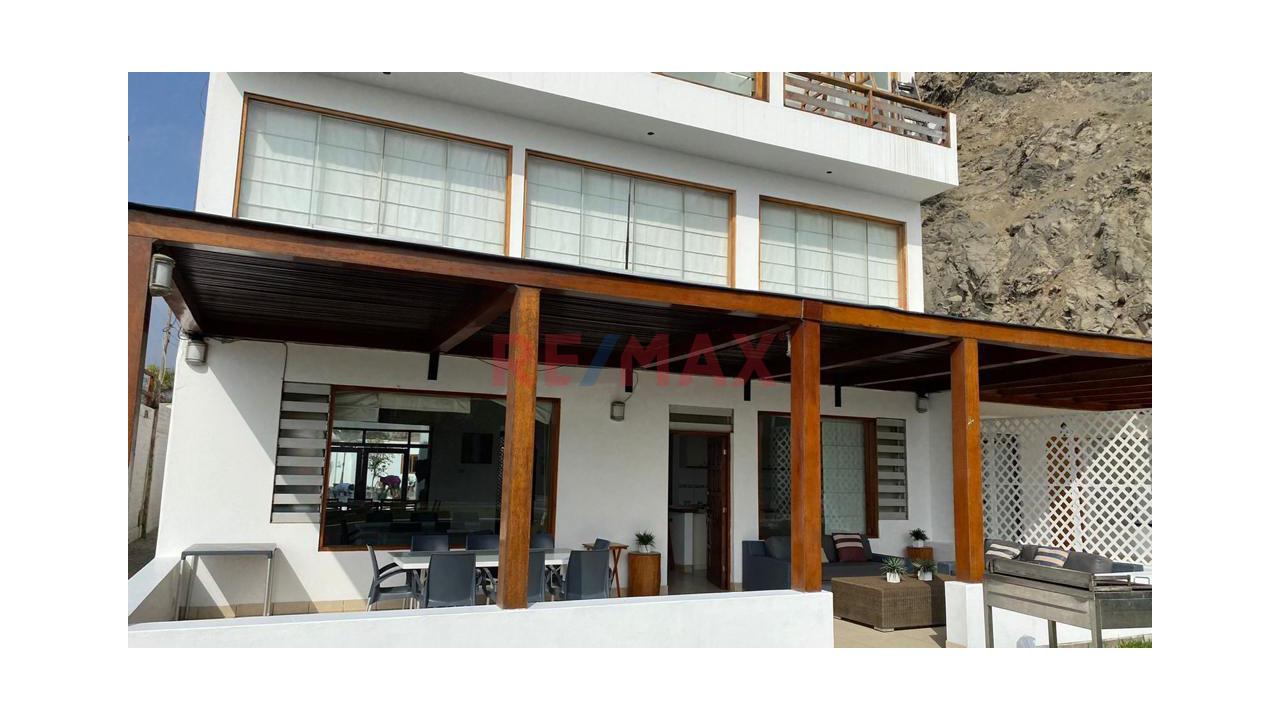 ¡Oportunidad Única! 🏖️ Venta Casa De Playa Primera Fila En Bujama -Cañete - 13