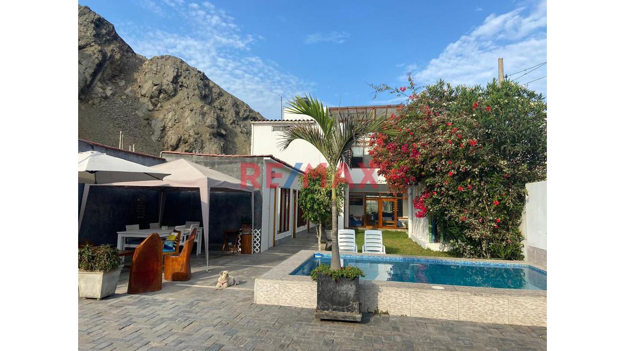 ¡Oportunidad Única! 🏖️ Venta Casa De Playa Primera Fila En Bujama -Cañete - 11