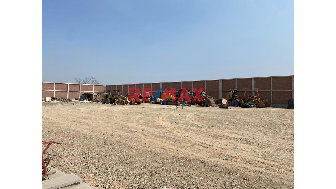 Alquiler De Terreno En Av Circunvalacion Huachipa Lurigancho - 4
