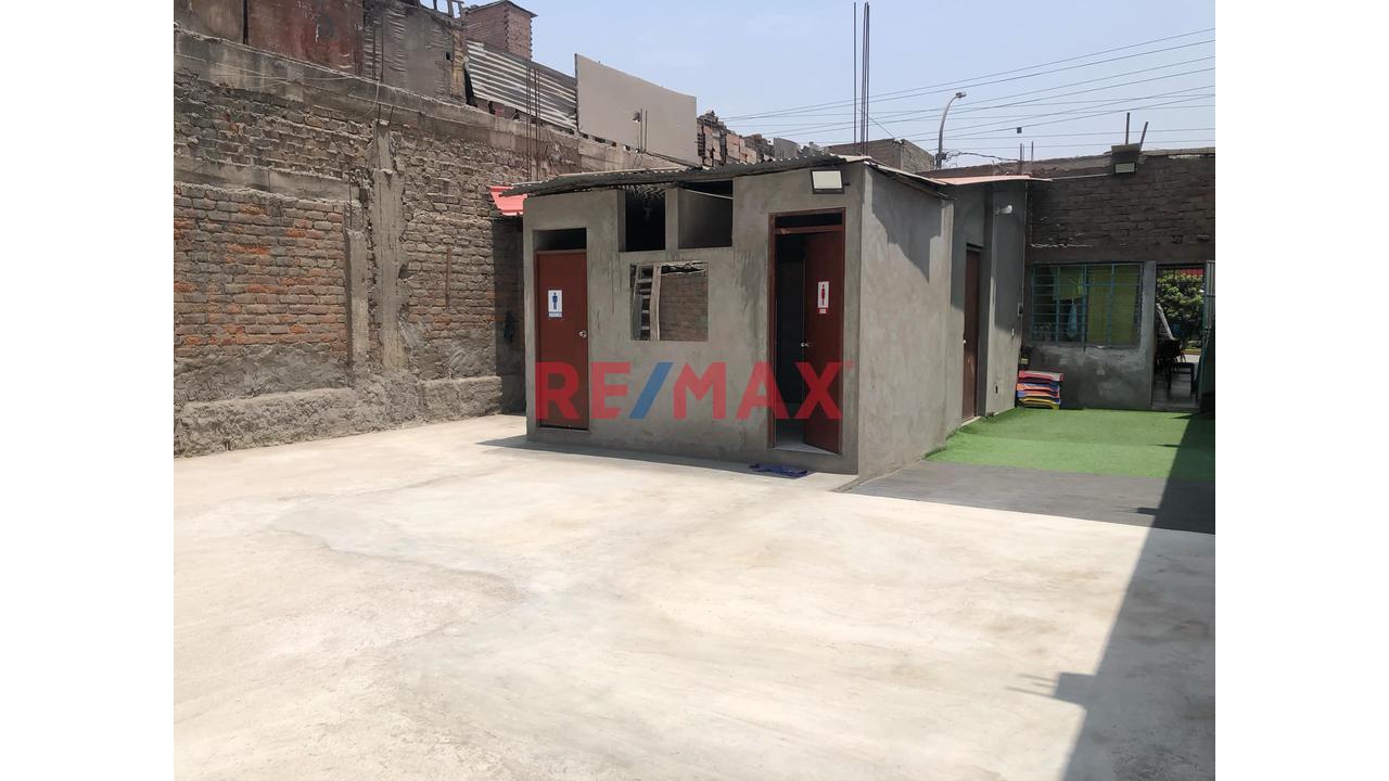 Venta De Local En La Av. Wiesse Paradero 7 De Mariscal Caceres En Sjl - 20