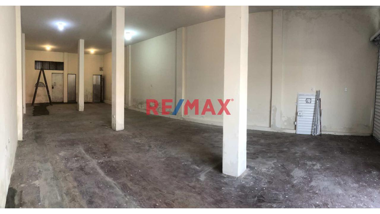 Venta De Local En La Av. Wiesse Paradero 7  De Mariscal Caceres En Sjl — foto 7