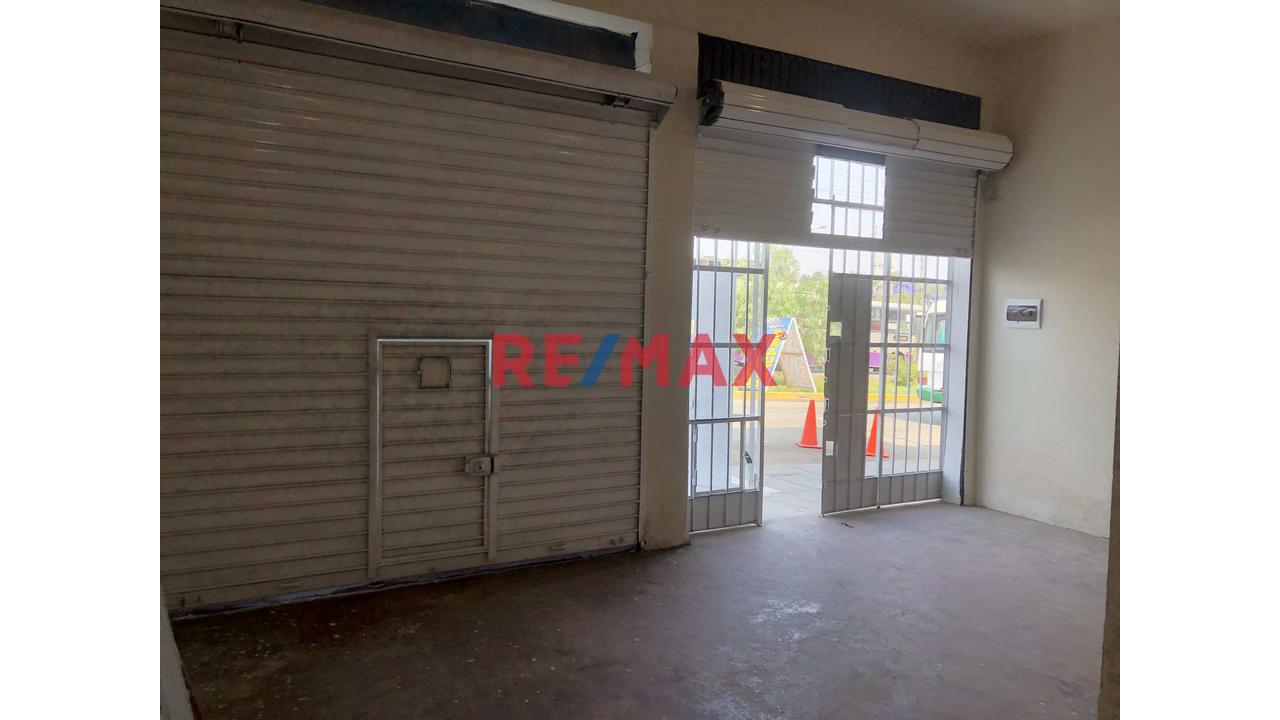 Venta De Local En La Av. Wiesse Paradero 7  De Mariscal Caceres En Sjl — foto 8