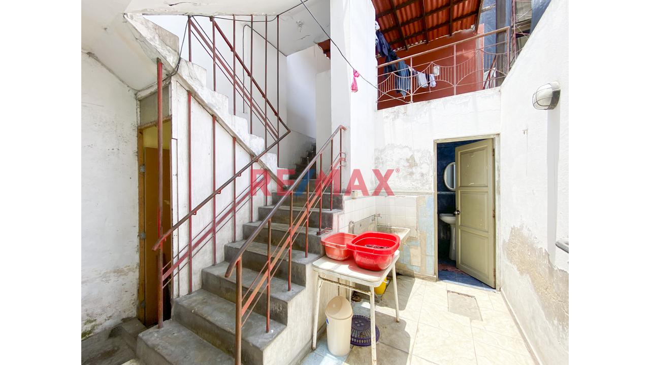 Inversion : Casa Chorrillos Con 8 Habitaciones Para Alquilar — foto 12