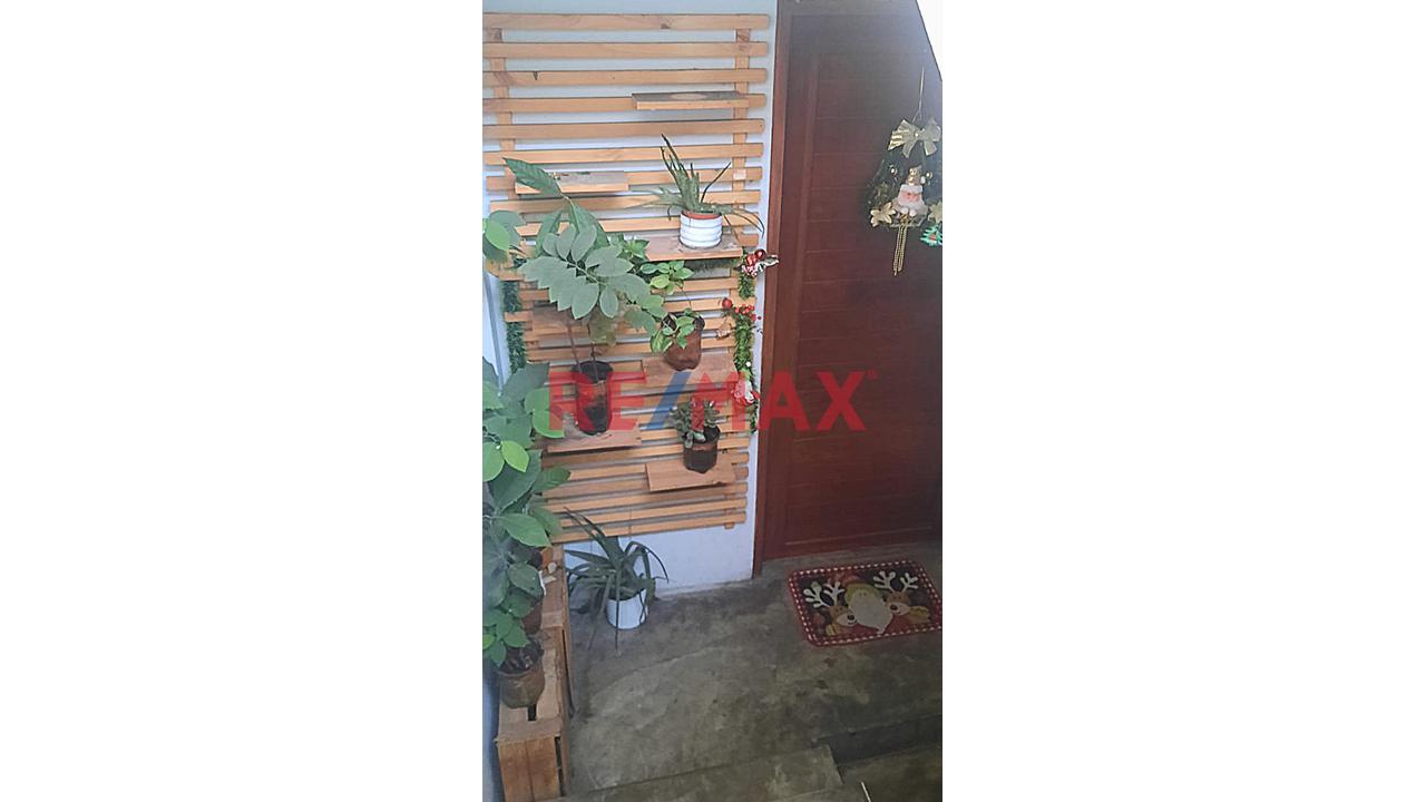 Se Vende Local Comercial En Cuadra 18 De Av Parinacochas, La Victoria. - 13
