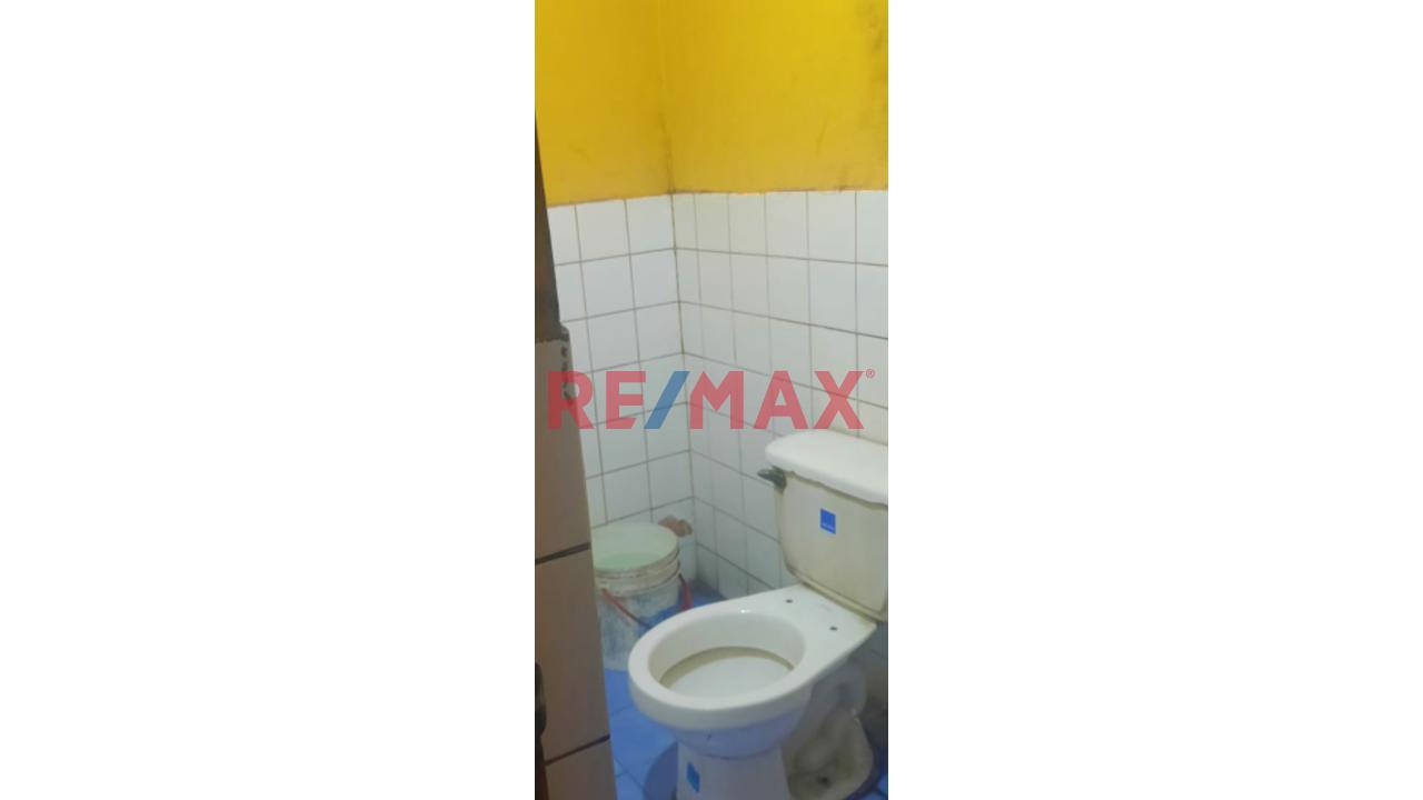 Se Vende Local Comercial En Cuadra 18 De Av Parinacochas, La Victoria. - 8