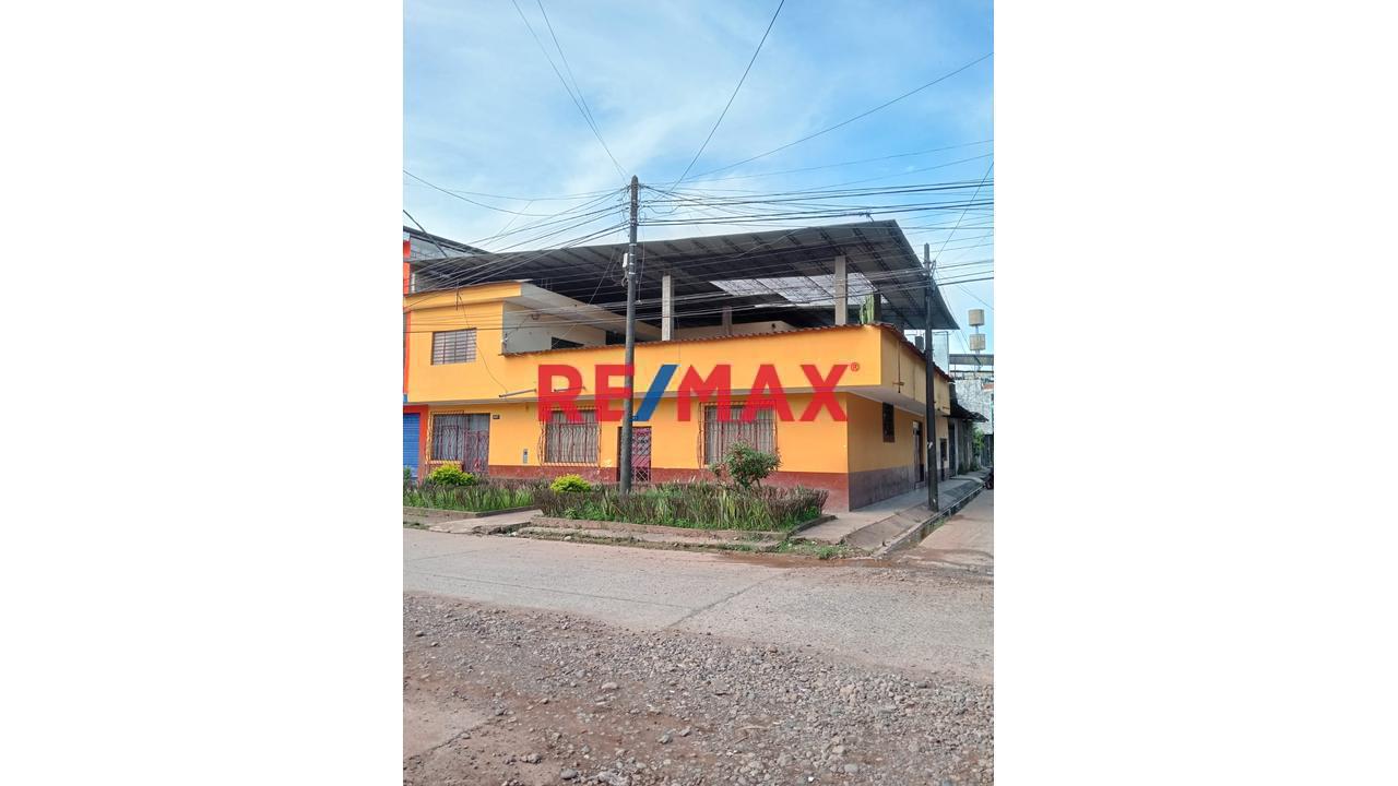 Se Vende Linda Y Amplia Casa En Esquina - Tingo Maria / Huánuco