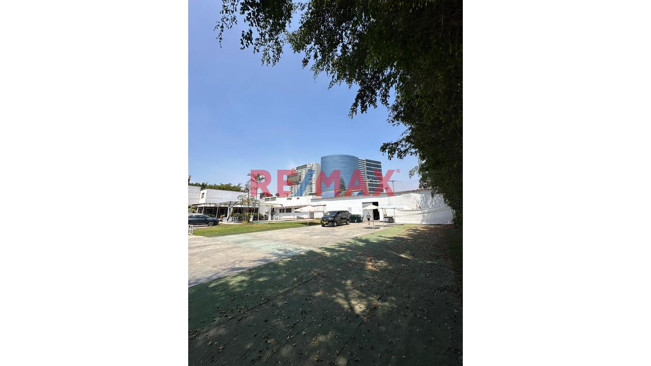 Se Vende Casa / Terreno Grande De 3236.76 Mt En Av El Derby Surco Para Vivienda, Proyecto O Inversion — foto 10