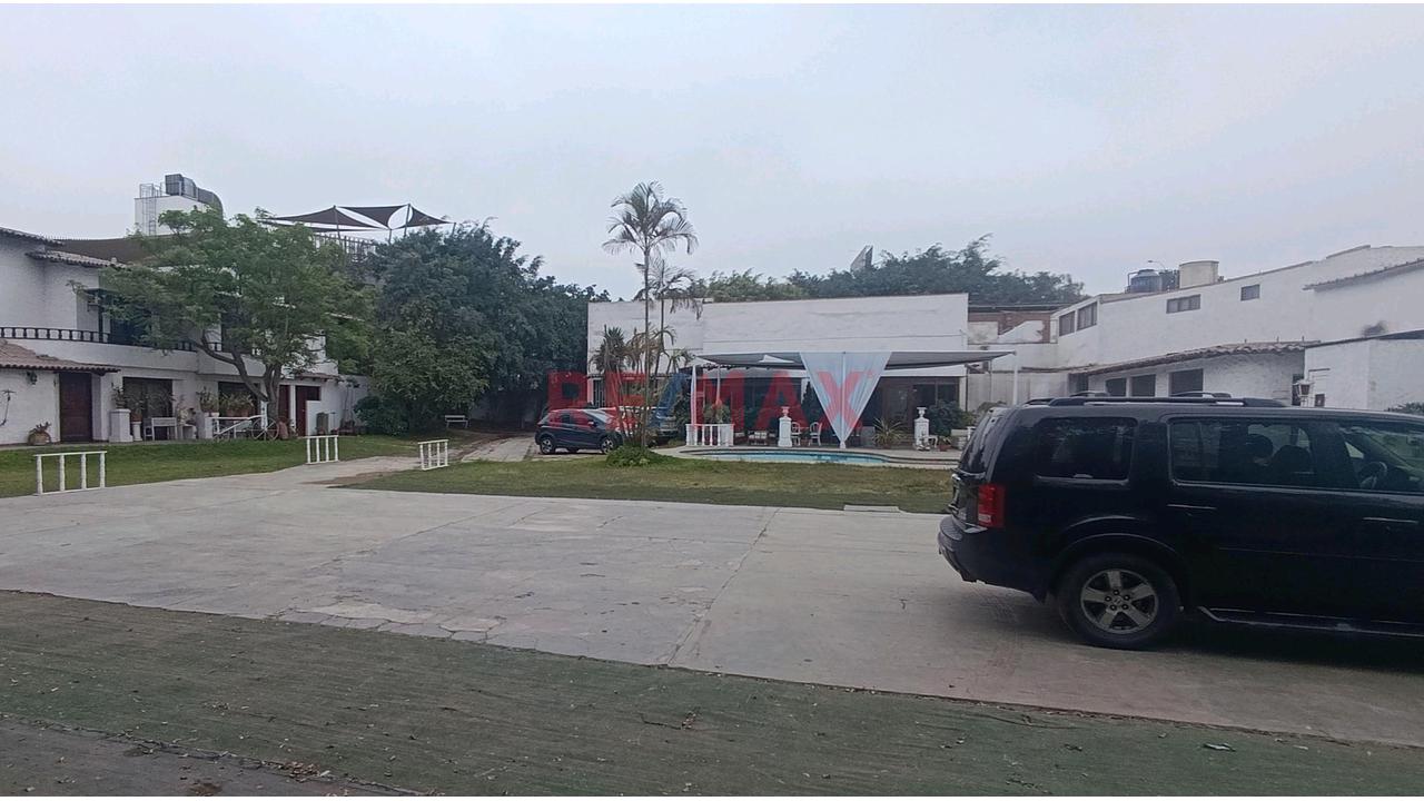 Se Vende Casa / Terreno Grande De 3236.76 Mt En Av El Derby Surco Para Vivienda, Proyecto O Inversion — foto 6