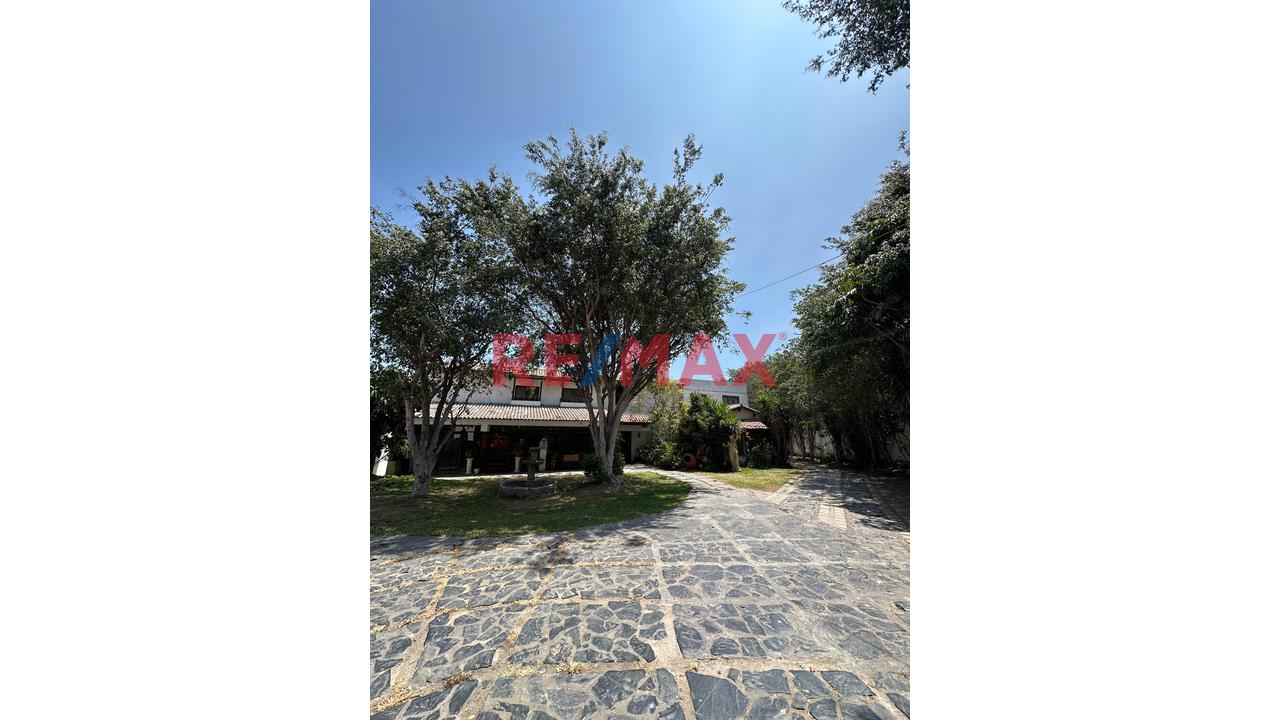 Se Vende Casa / Terreno Grande De 3236.76 Mt En Av El Derby Surco Para Vivienda, Proyecto O Inversion — foto 7