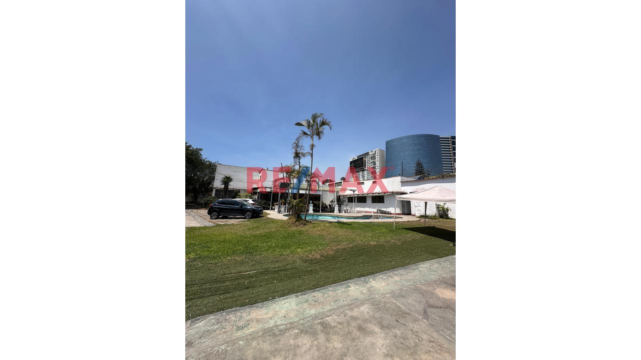 Se Vende Casa / Terreno Grande De 3236.76 Mt En Av El Derby Surco Para Vivienda, Proyecto O Inversion — foto 13
