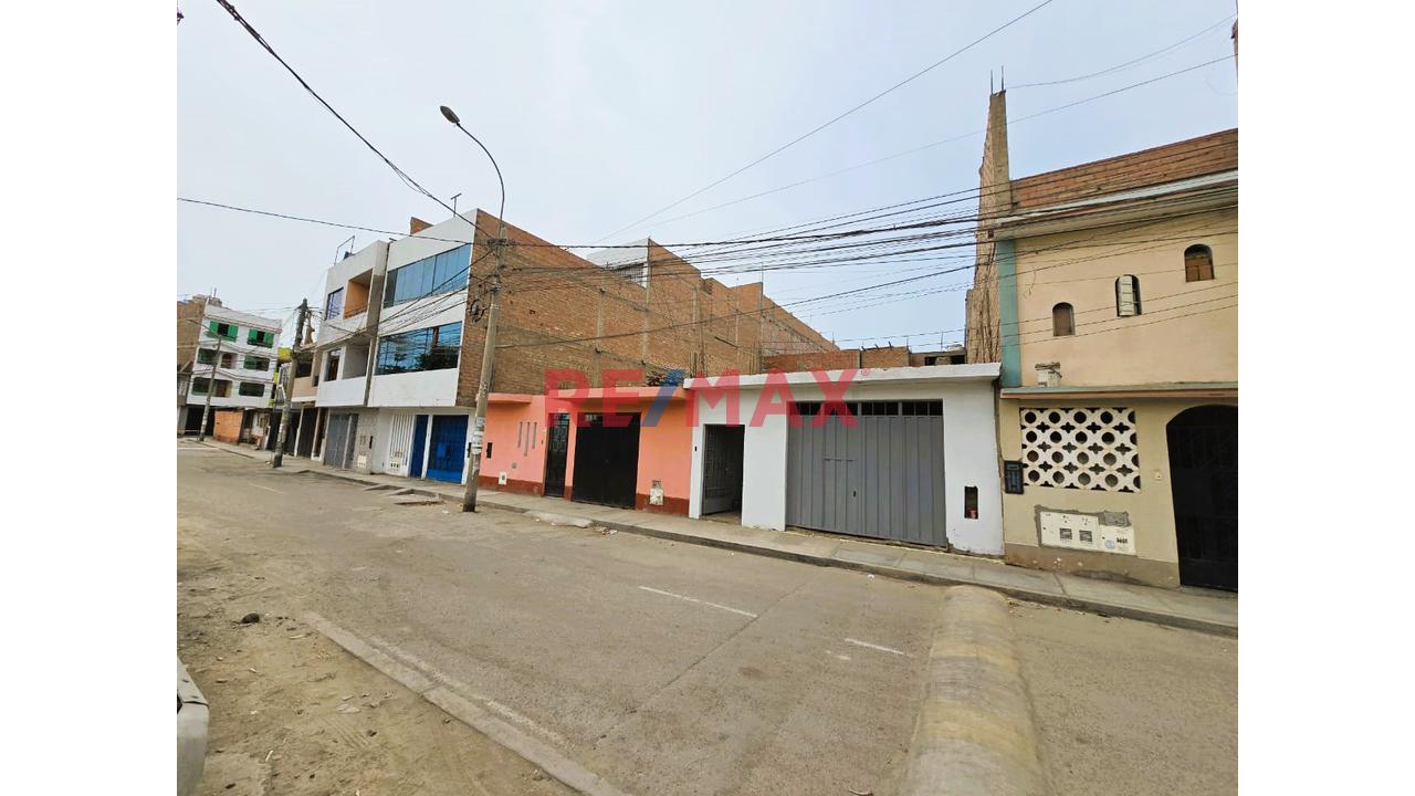 Venta De Casa En Zona Estratégica De San Martin De Porres — foto 3