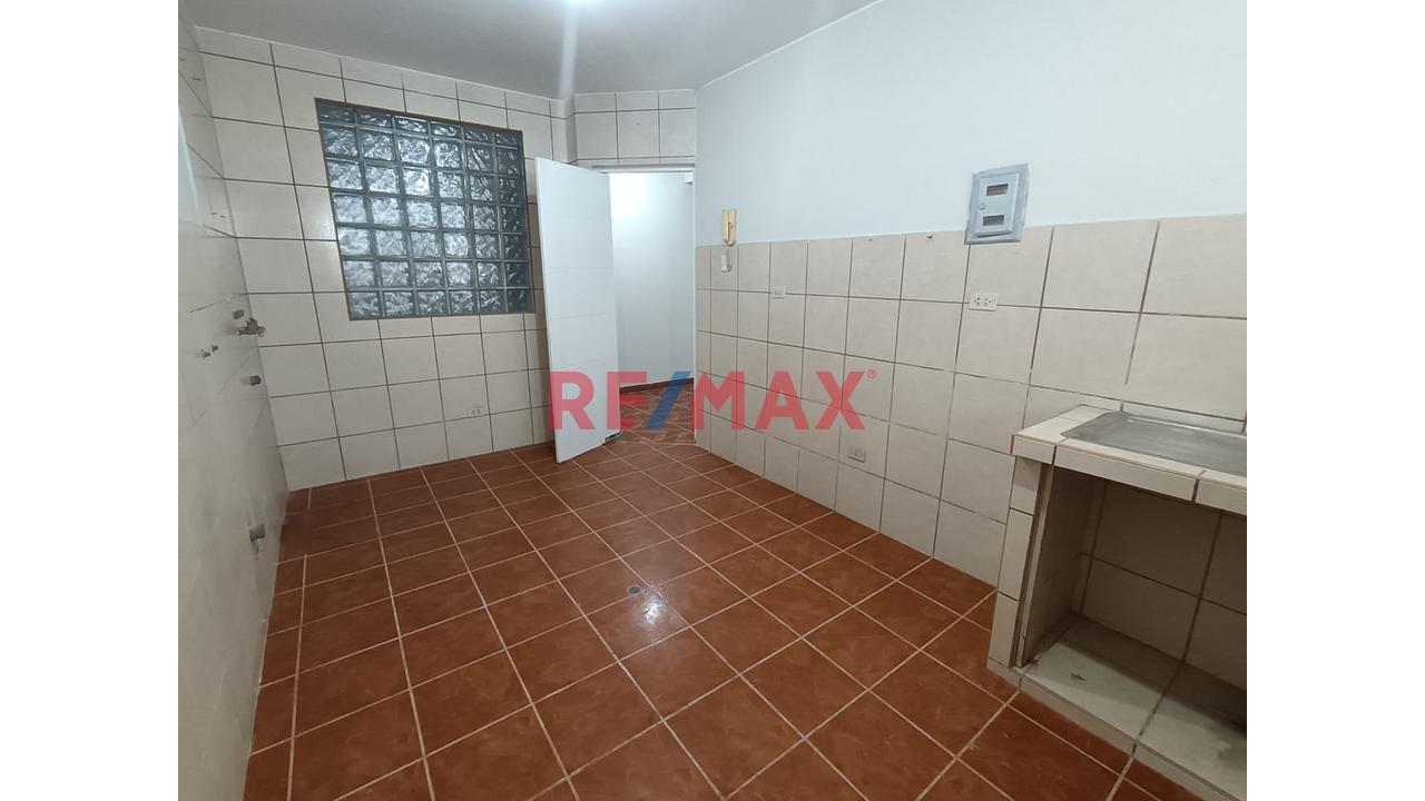 Alquiler De Departamento En Pueblo Libre ( Alt. De Cuadra 18 Av. Manuel Cipriano Dulanto -Ex La Mar). Ideal Para Vivienda Y/O Oficina Administrativa/ — foto 5