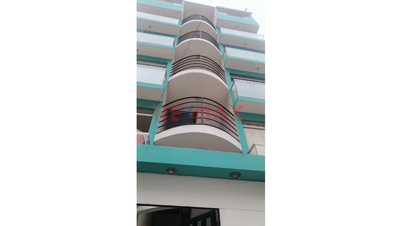 Alquiler De Departamento En Pueblo Libre ( Alt. De Cuadra 18 Av. Manuel Cipriano Dulanto -Ex La Mar). Ideal Para Vivienda Y/O Oficina Administrativa/