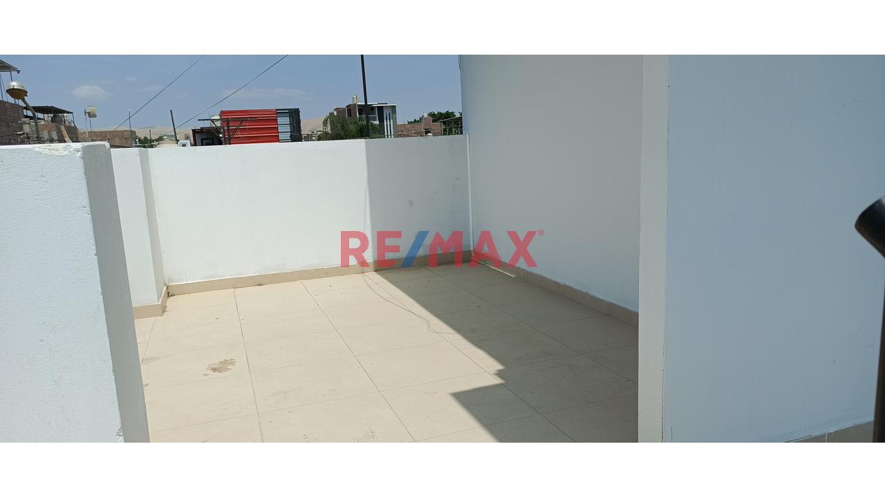🔑 ¡Gran Oportunidad De Inversión En Ica! Casa De 3 Pisos En Urbanización Las Palmeras - 2