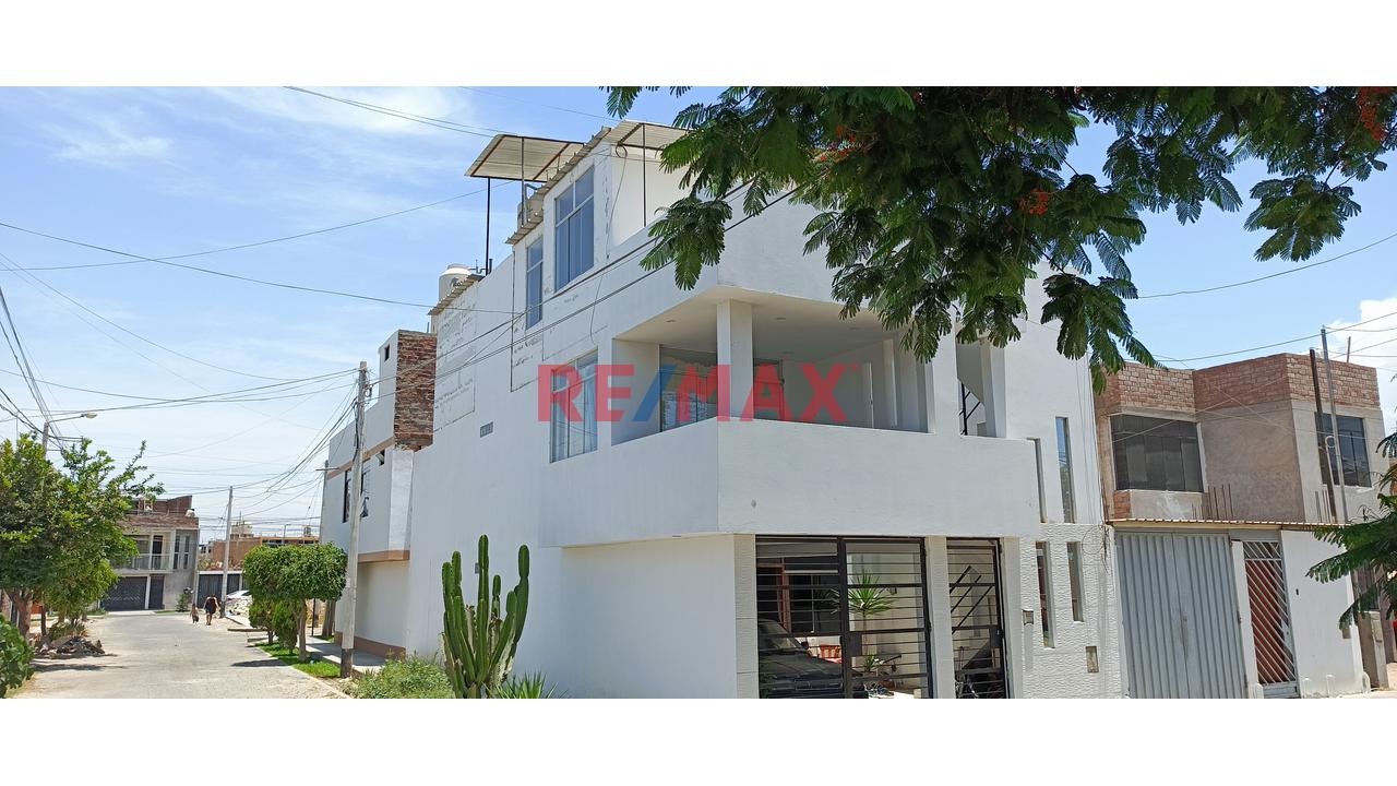 🔑 ¡Gran Oportunidad De Inversión En Ica! Casa De 3 Pisos En Urbanización Las Palmeras - 4
