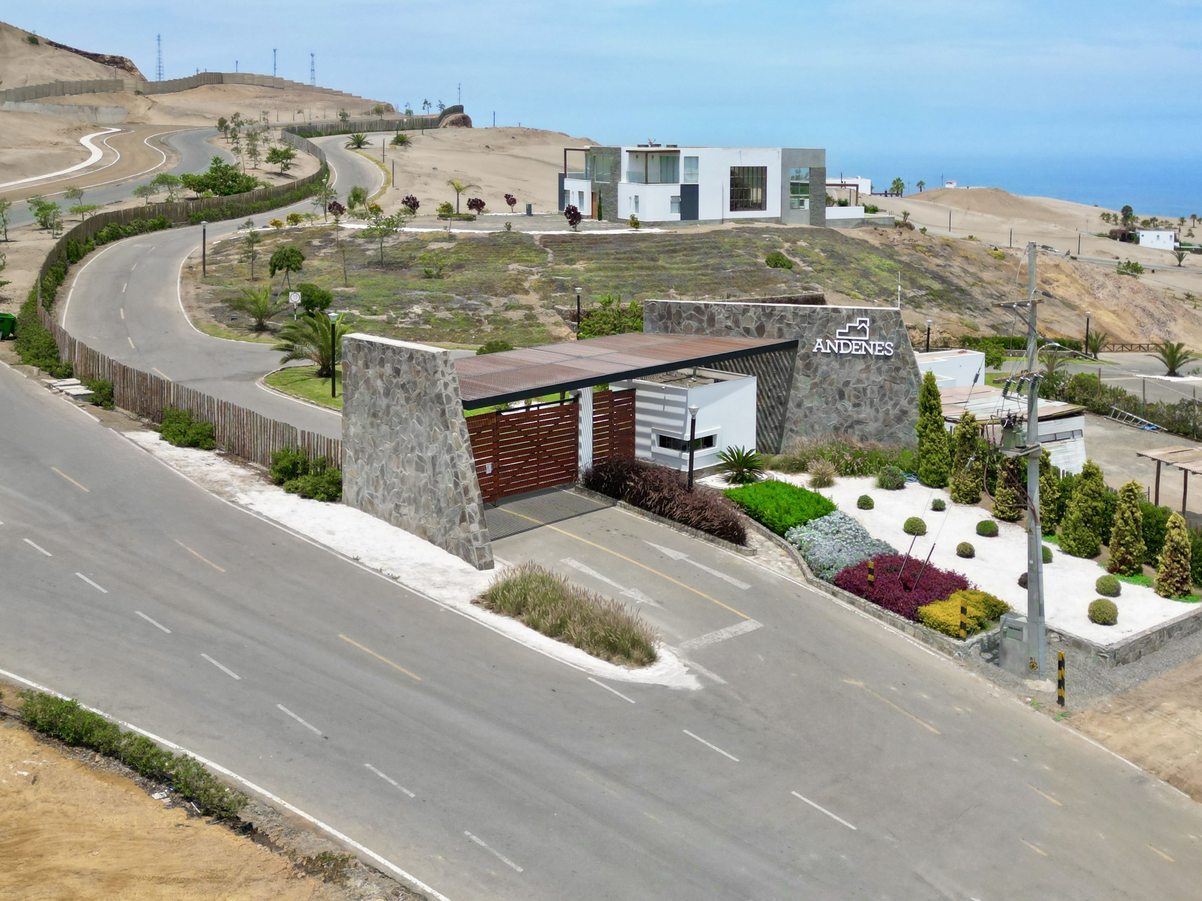 Venta De Exclusiva Residencia En Los Andenes De San Antonio – Solo Para Socios Del Club Regatas Lima - 1