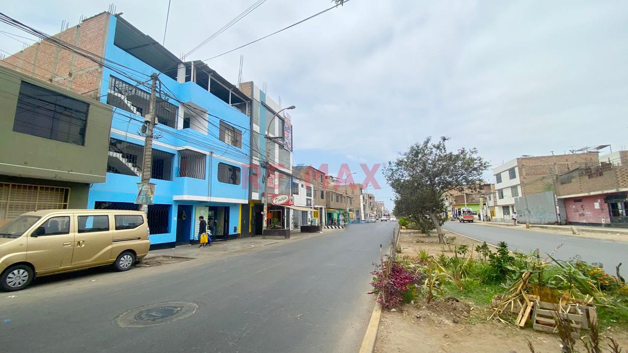 Alquiler De Local Comercial Segundo Piso En Zona Comercial De San Martin De Porres - 9