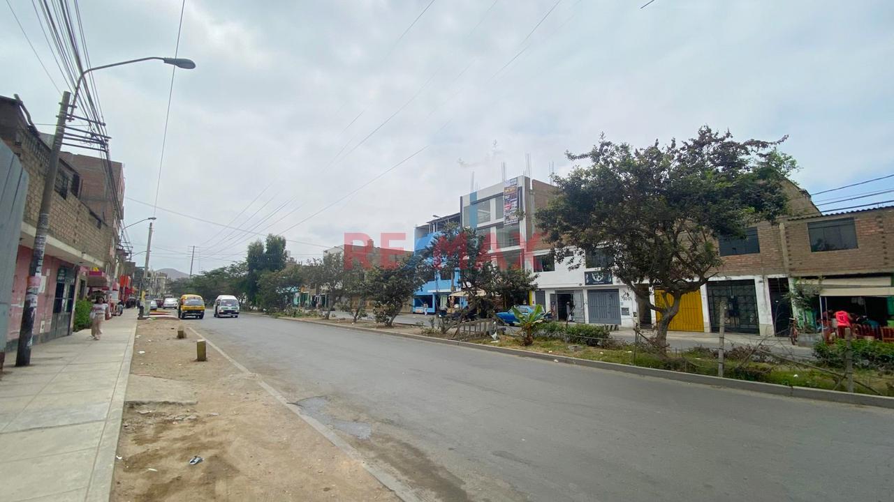 Alquiler De Local Comercial Segundo Piso En Zona Comercial De San Martin De Porres - 13