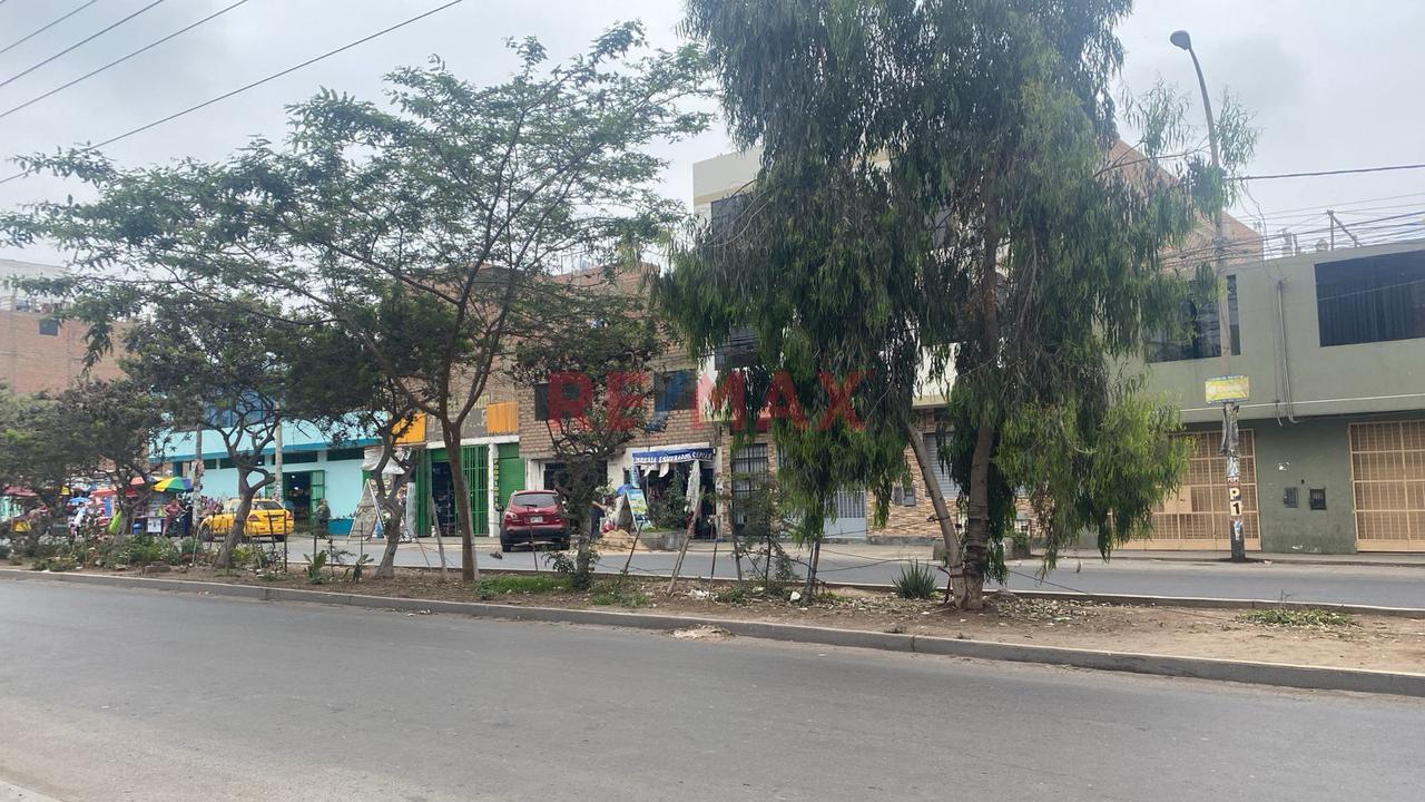 Alquiler De Local Comercial Segundo Piso En Zona Comercial De San Martin De Porres - 12