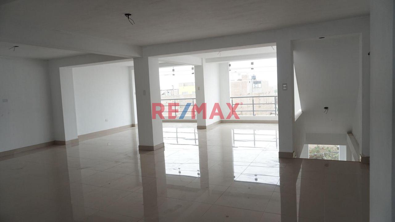 Alquiler De Local  Comercial En 3Er Piso En San Martin De Porres - 8