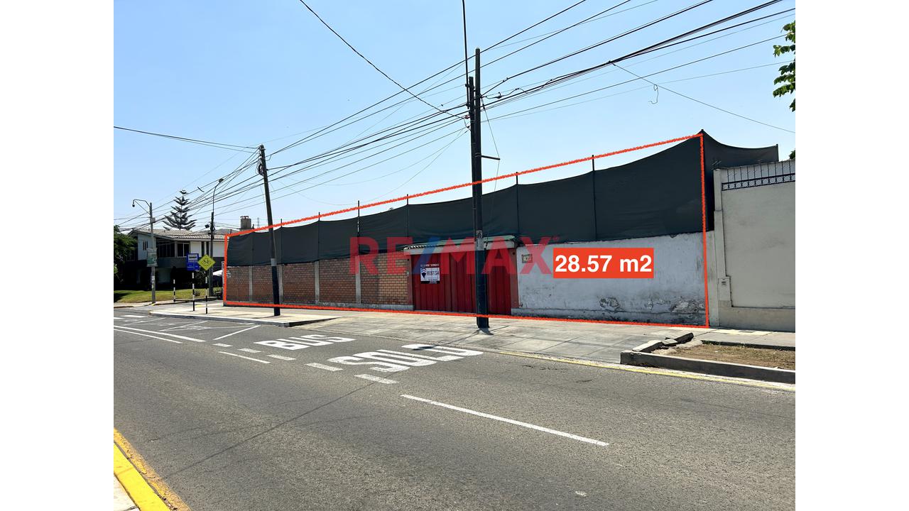 Vendo Terreno De 637.40 M2 En Alameda Del Corregidor (Esquina) Sin Costo De Demolición - 3