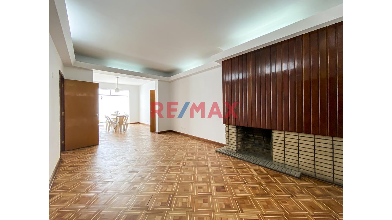 Casa Remodelada En Pleno Centro De San Isidro Con Seguridad 24/7 - 4