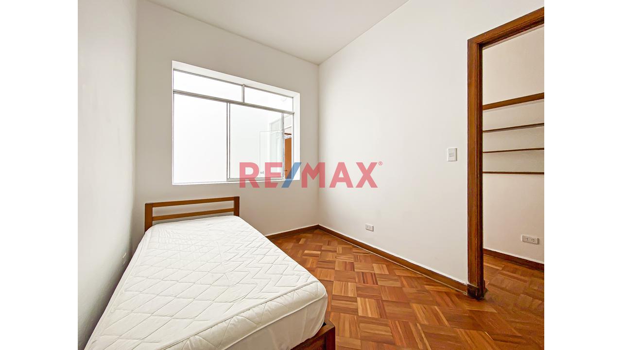 Casa Remodelada En Pleno Centro De San Isidro Con Seguridad 24/7 - 6