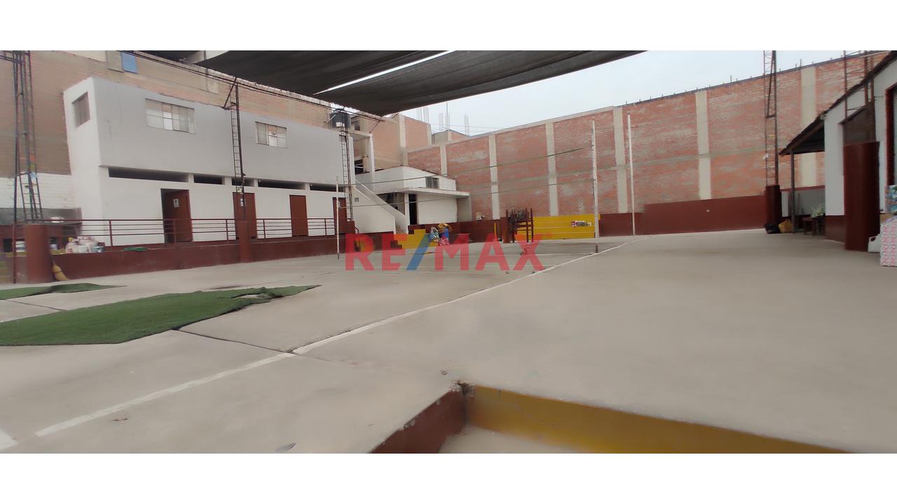 Se Vende Local Comercial Ubicado En Manchay, Con R .D. Y Licencias Vigentes - 7