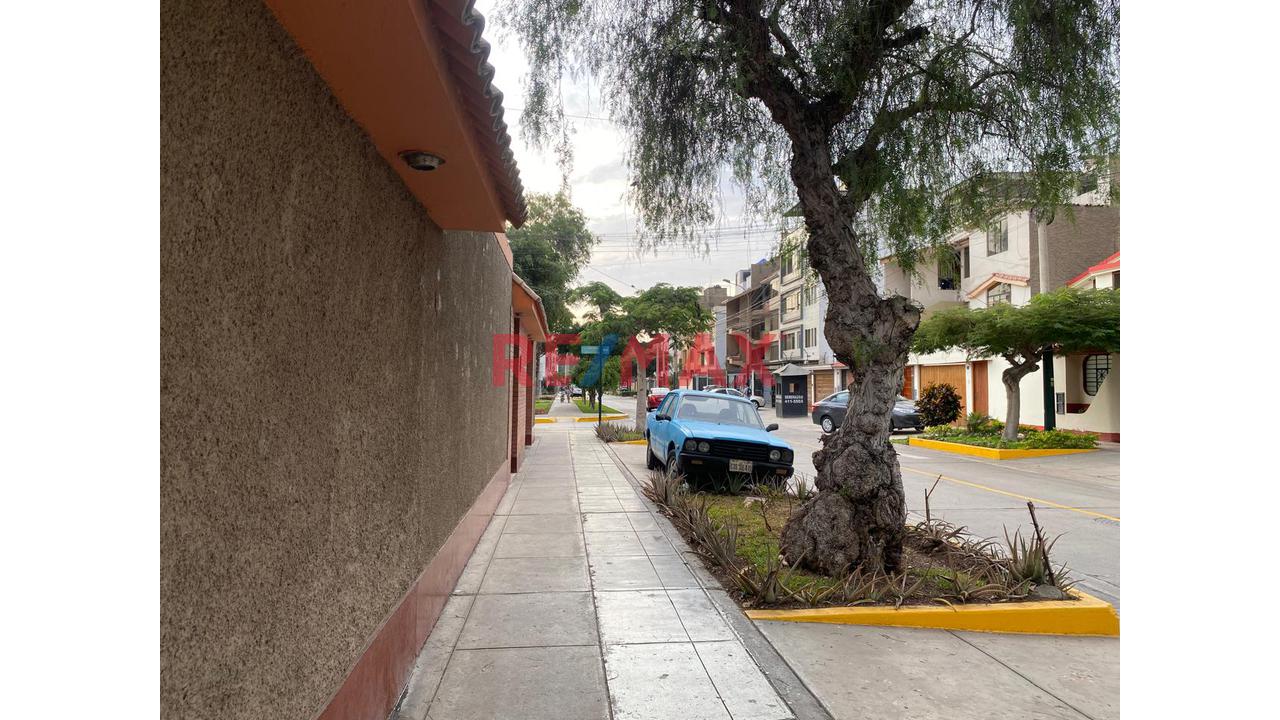 Se Vende Como Casa O Terreno — foto 14