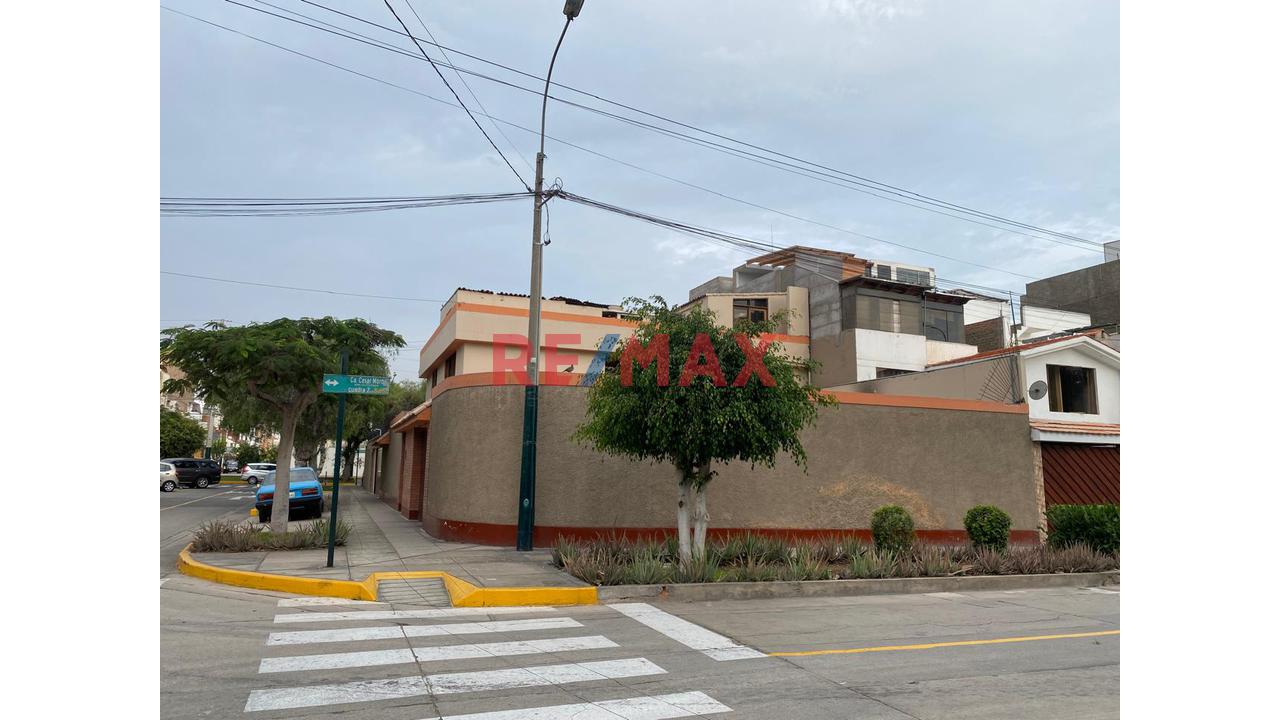 Se Vende Como Casa O Terreno — foto 5