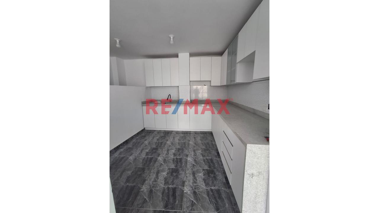 Venta Amplio Departamento En Estreno - Villa Maria Del Triunfo - 1