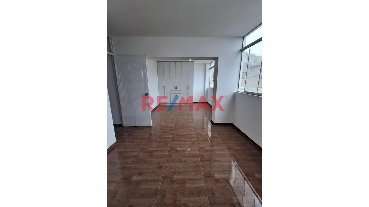 Venta Amplio Departamento En Estreno - Villa Maria Del Triunfo - Piso 3 - 6