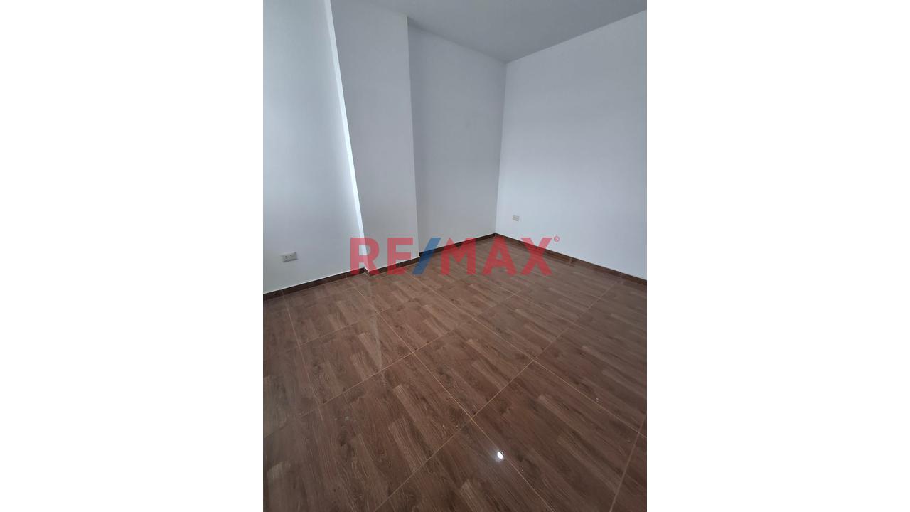 Venta Amplio Departamento En Estreno - Villa Maria Del Triunfo - Piso 3 - 13