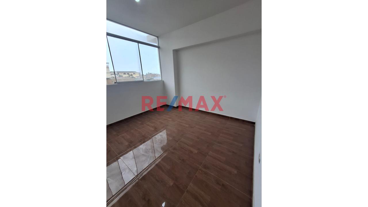 Venta Amplio Departamento En Estreno - Villa Maria Del Triunfo - Piso 3 - 12